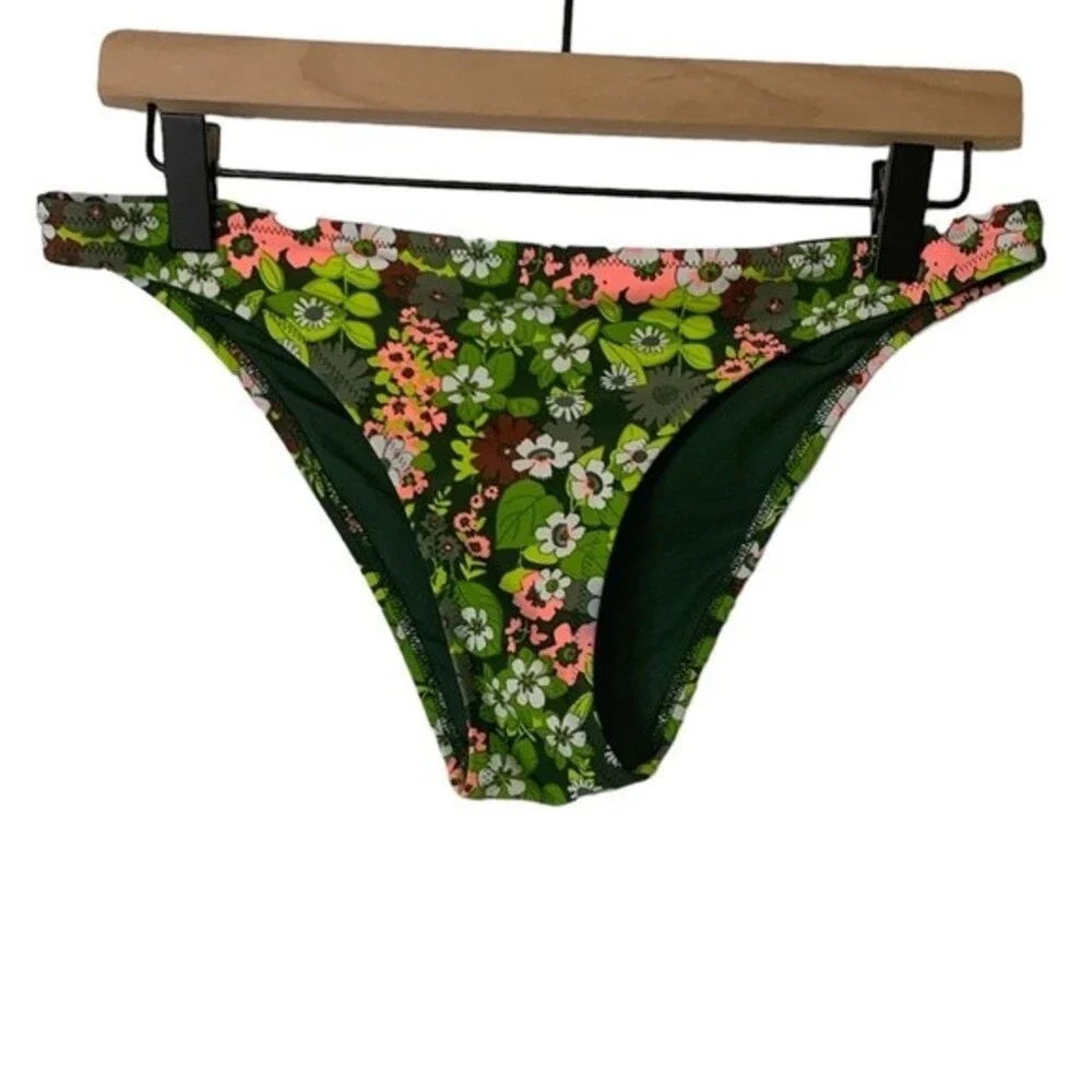 NWOT AERIE BOTANICAL FLOWER CHEEKY BOTTOM. SIZE MEDIUM